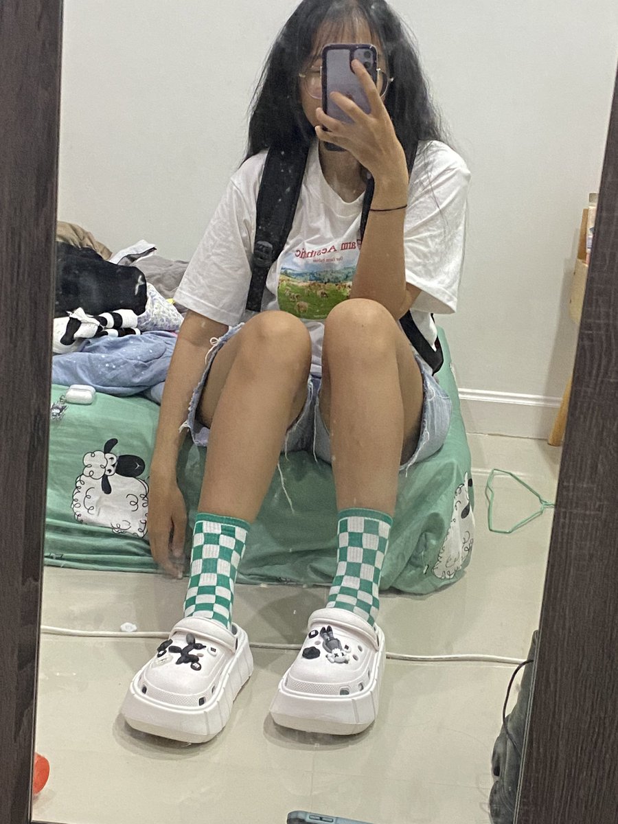 บลู tweet media