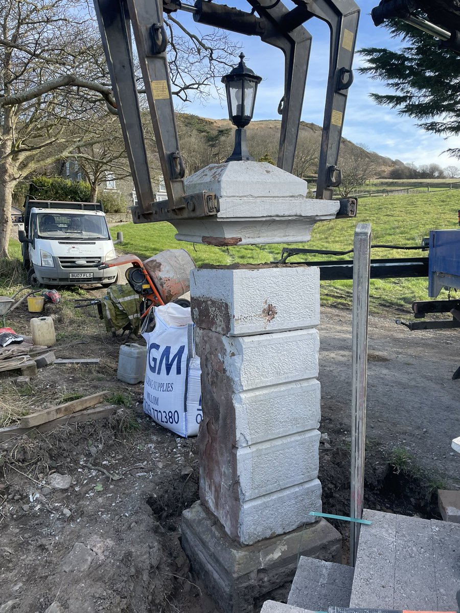 RivendellStone1's tweet photo. Re positioning of the old sandstone pillar to make the opening wider and the old stone wall replaced with a new wall built using @burlingtonstone slate #bankfield #lakesistrict #cumbria #skilledtrade #stonework #millom https://t.co/pkAvhuAEnO