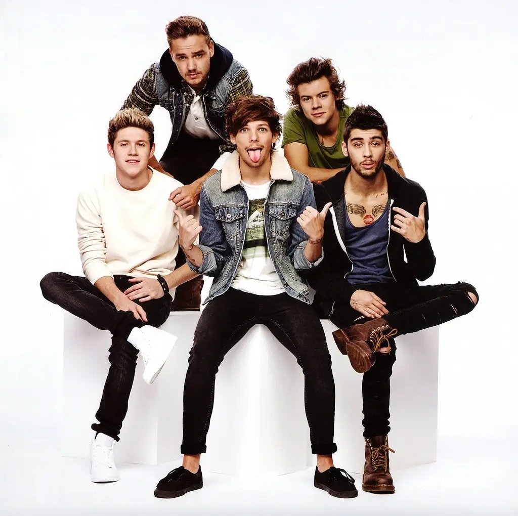 bchartsnet's tweet photo. Segundo tabloide, Liam Payne estaria desesperado por uma reunião do One Direction. Fontes próximas ao cantor disseram: “Ele sabe que caiu em desgraça com o público e acredita que a única maneira de reconquistar seus fãs é com uma reunião do banda.” https://t.co/KNPHykrd1Y