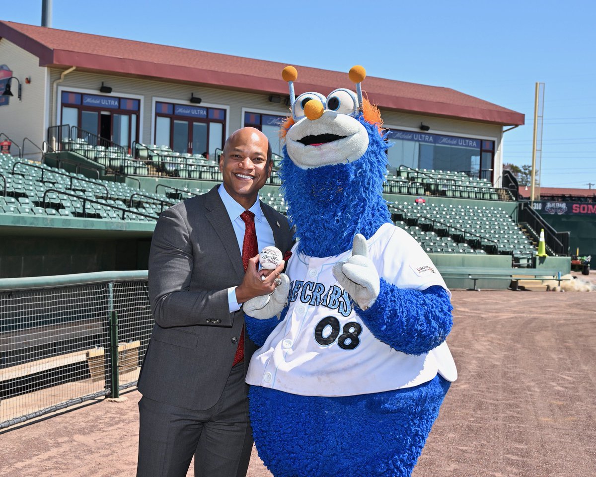 BlueCrabs's tweet photo. Thank you so much to @GovWesMoore for choosing Regency Furniture Stadium, home of the Blue Crabs, to host your Cabinet Meeting and allowing us to showcase some of Charles County’s finest public servants!🦀 https://t.co/F3R5ngNZQz