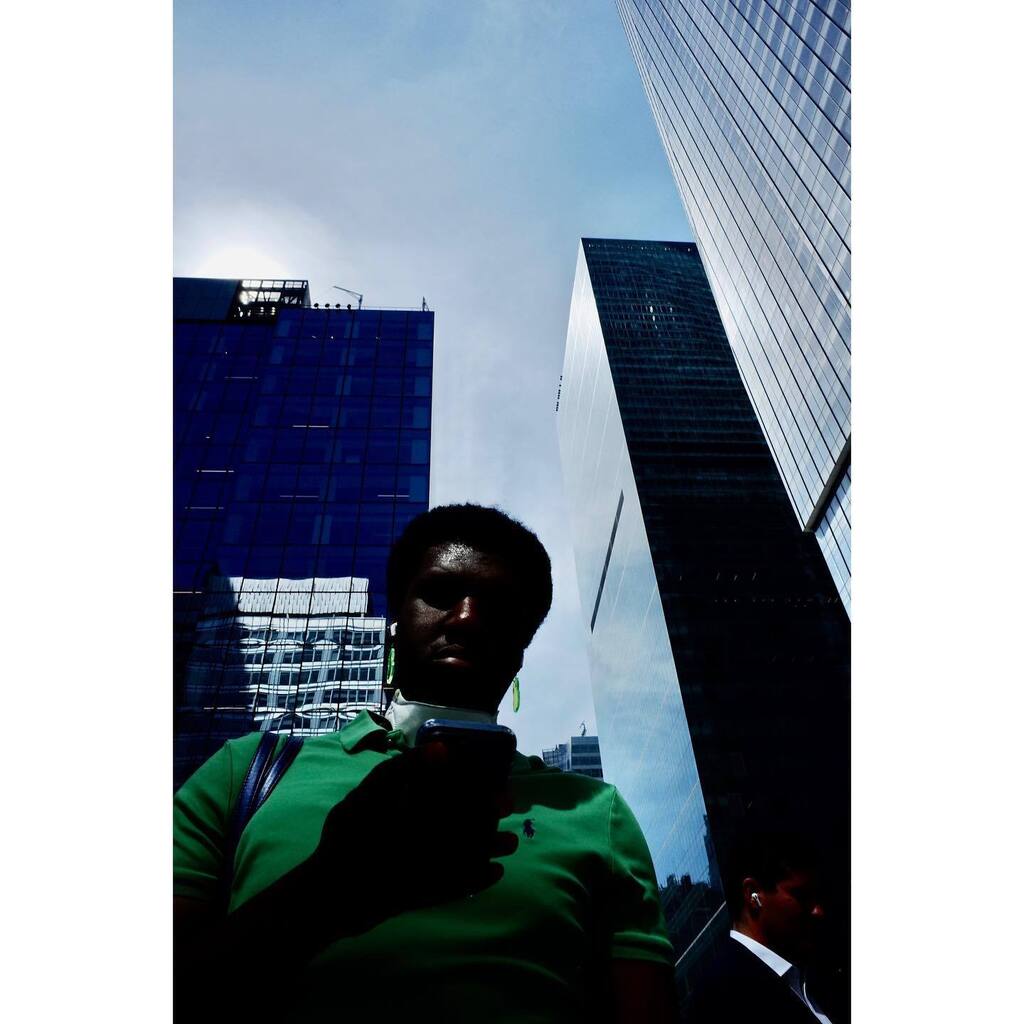 8 pix from yesterday.

.
.
.
.
.
.
.
#streetphotography #streetphotographyinternational #ricohgr2 #nycspc #streetdreamsmag instagr.am/p/Cqp_HUGO6id/