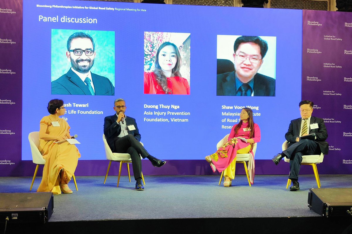mirosroadsafety's tweet photo. Prof @Wongsv was also 1 of the panelists discussing Speed Management Best Practices at the BIGRS Regional Partner Meeting 4 Asia. The panelists shared effective speed mgmt strategies, including enforcement & speed calming measures. #EnforcementCamera #SpeedLimit #SpeedManagement https://t.co/ny7wtA9a9d