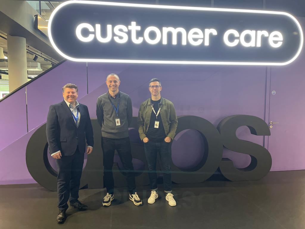 Great to welcome @dean4watford back to our Leavesden offices today to meet with our new Director of Customer Care, Daryl Wilkes, and discuss how we're investing in the site and our people 👏