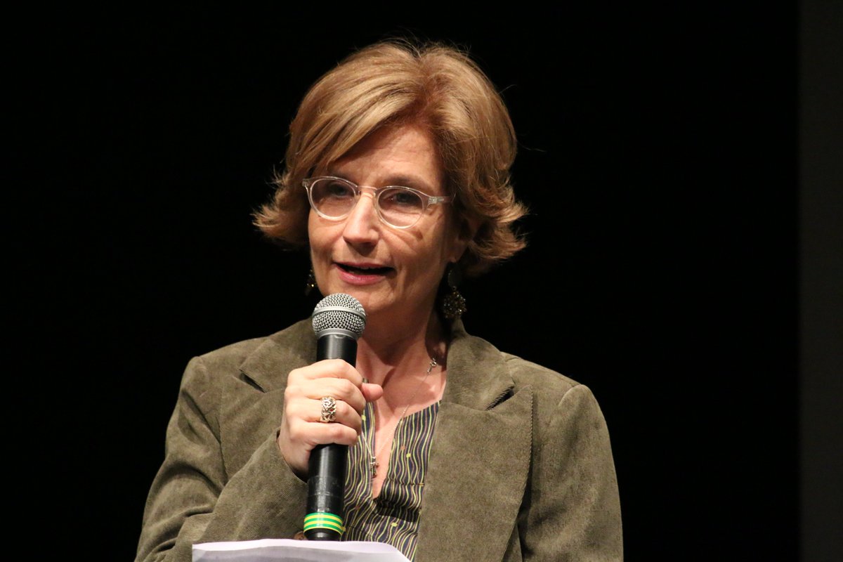 Stefania @Garassini: "Ci vogliono delle regole che siano ispirate a gradualità nell'uso degli strumenti più in voga tra i ragazzi della Generazione Z".

Segui qui la diretta
👇🏻
youtube.com/watch?v=ytX-PX…
#permacambiamento