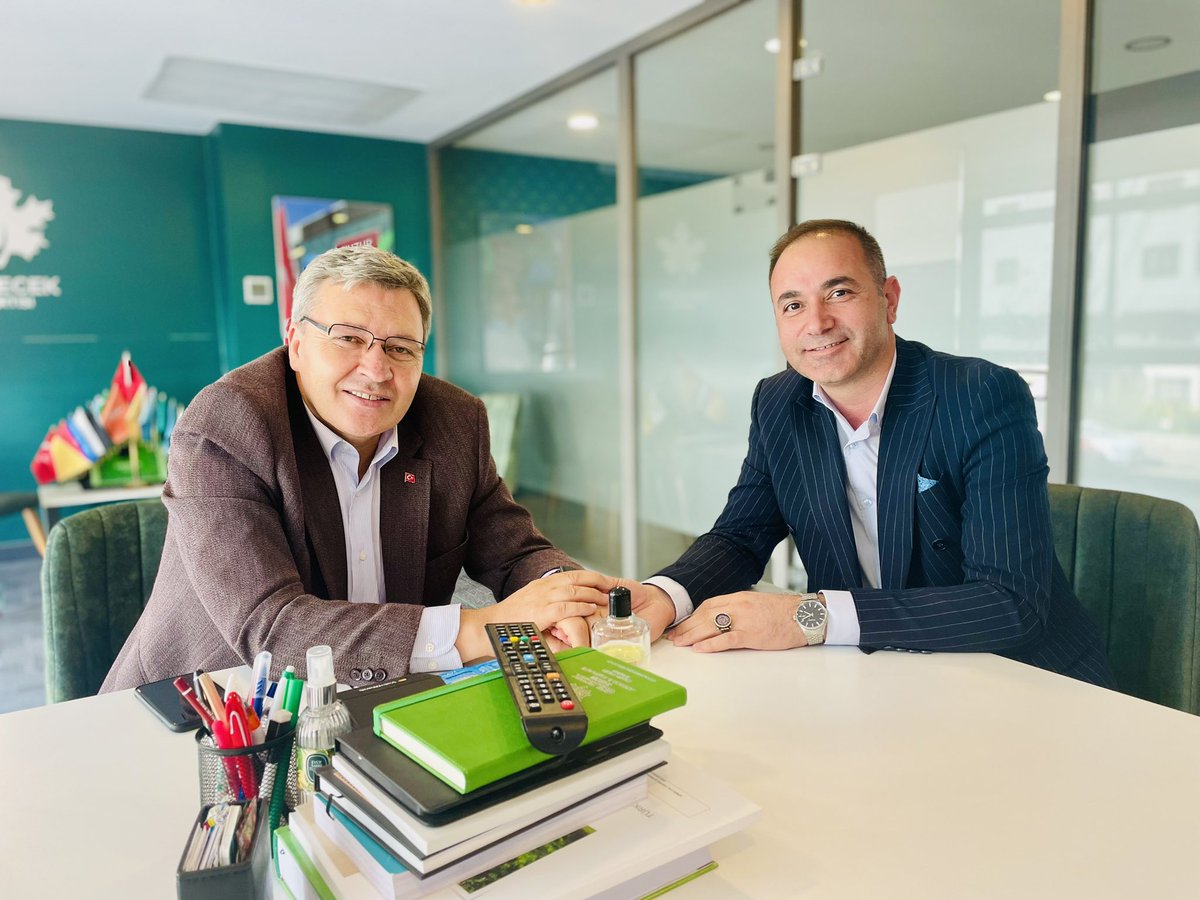 Teslimiyet pazarlıksız, ihlas endişesiz, samimiyet gösterişsizdir. 
Bırakın uçmak kuşlara münhasır olsun, Samimi olmak en güzel keramettir....
<a href="/feramuzustun/">Feramuz Üstün</a> <a href="/gelecekelmadag/">ELMADAĞ İLÇE BAŞKANLIĞI</a>