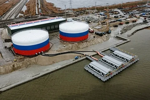 Водовод из Дона на территорию ДНР полностью готов, идет его заполнение, в ближайшее время вода поступит потребителям, рассказал Хуснуллин.