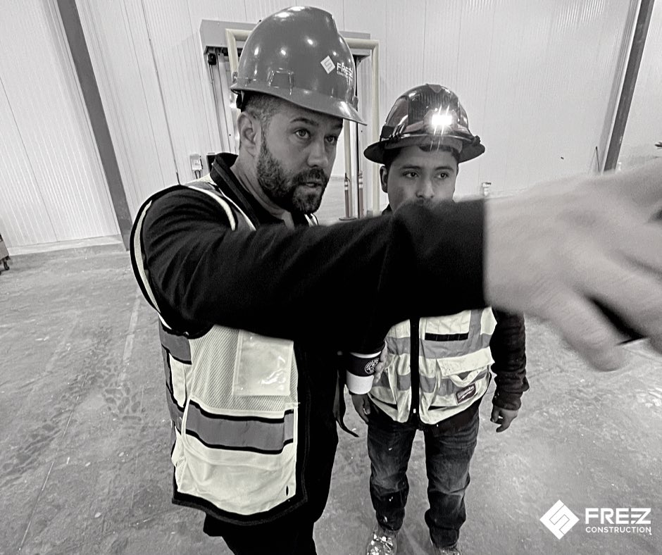 FREEZthermal's tweet image. If you want to do this right, don’t just enter the arena…get into the ring. 

#controlledenvironment #maninthearena #coldstorage #maninthering #afewdegreesbetter #coldchain #cooltimes #thermalconstruction #designbuild #details #FREEZ