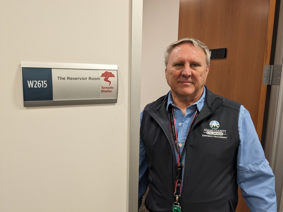 AdamsOEM's tweet photo. It's #safeplaceselfie Day! Here's one of our designated tornado shelters at the @adamscountygov Government Center, an interior room with no windows. Make sure you know your closest shelter, at work, home, or out an about. Severe weather can strike at any time! #CoReady https://t.co/BExpiZcCfV