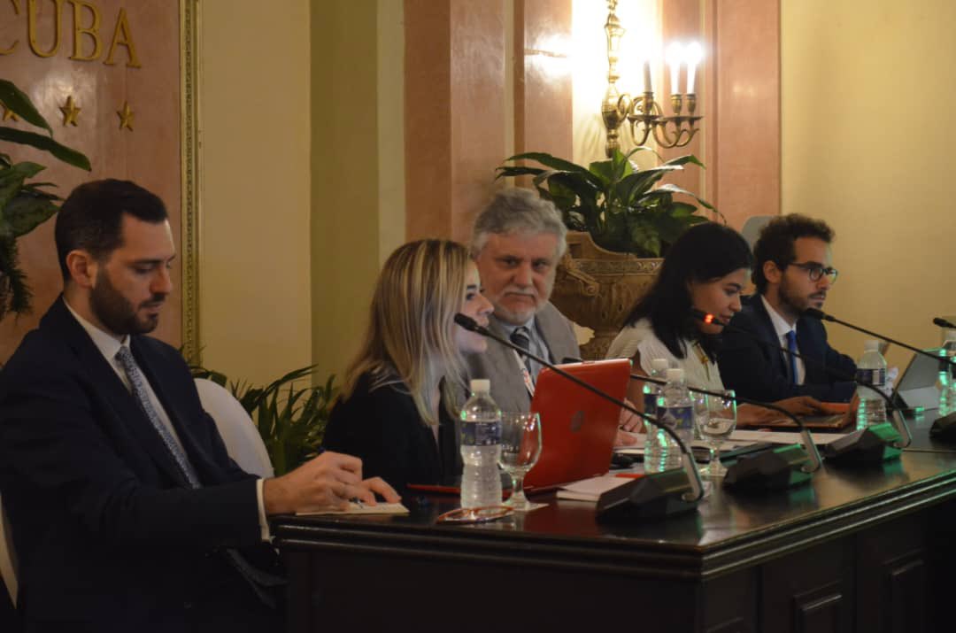 cuba_con_para's tweet photo. Sesión de trabajo en el salón Taganana del Hotel Nacional de Cuba. 

E4b1- INSTRUMENTOS PARA EL DECISION MAKING 

Discussant: Rolando Tarchi (Italia) Università degli Studi di Pisa https://t.co/esCJeUAjNs