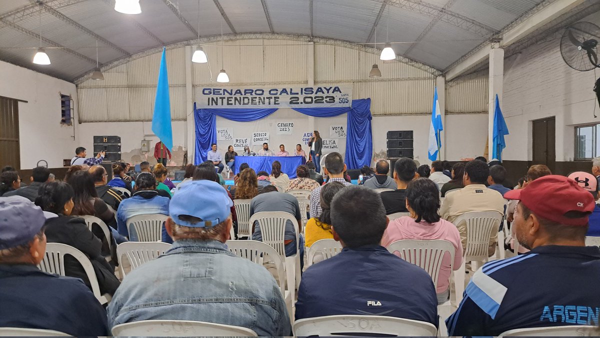 ArribaJujuy's tweet photo. Los candidatos a concejales de la ciudad de #SanPedro @juampy, Sergio "El Cuba" y @maryvburgos, los candidatos de las comisiones municipales de #Arrayanal @LiliYaicuares23 y de #Rodeito @rueda_guido, el Secretario Gral del SOEA @SergioJ62514747
#FrenteJusticialista #Lista505 https://t.co/hwXYFS15hz