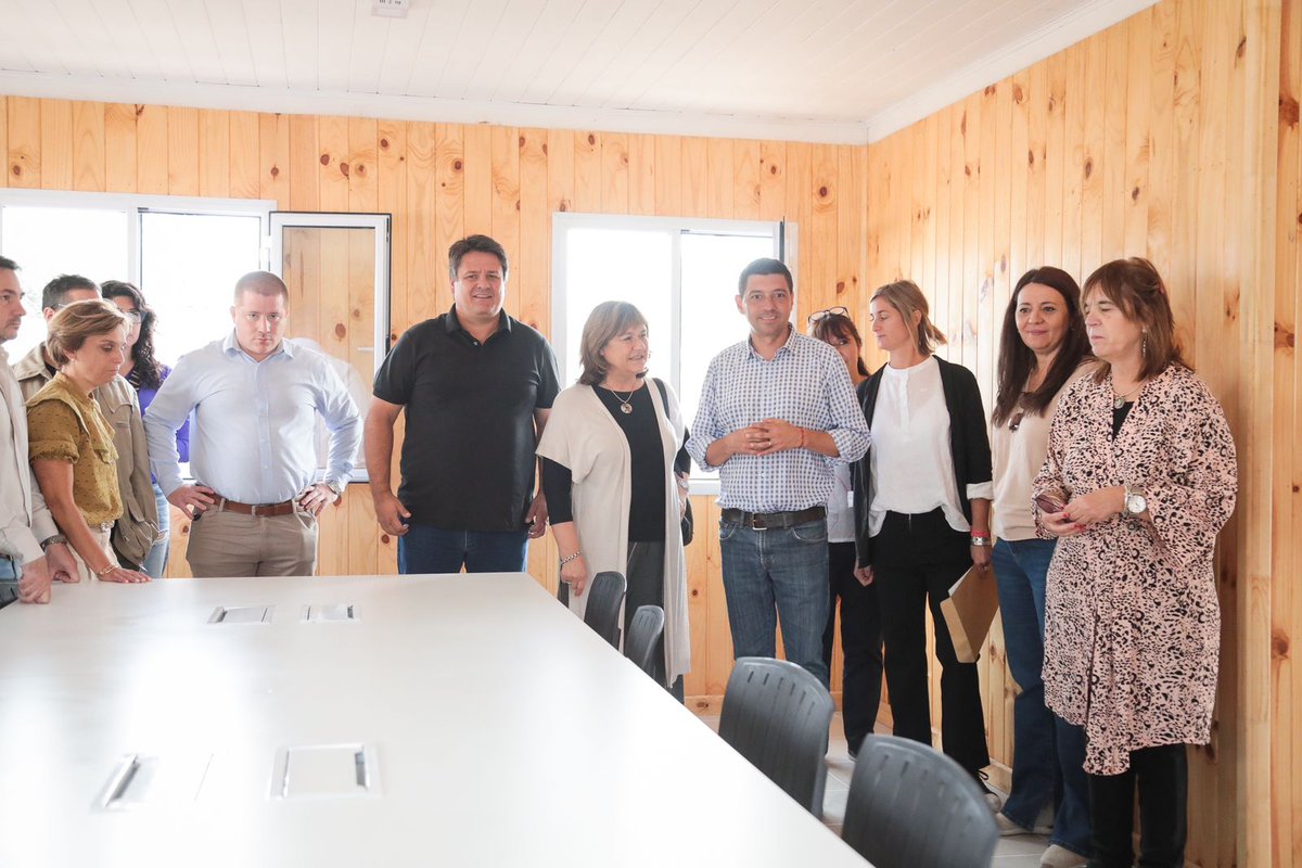 marcoskoopm's tweet photo. ¡La educación es la clave para seguir transformando Neuquén!

Nos enorgullece estar en el nuevo SUM, mejorando la infraestructura educativa y equipando las residencias universitarias de la UNCo. https://t.co/bQoyNZMPVE