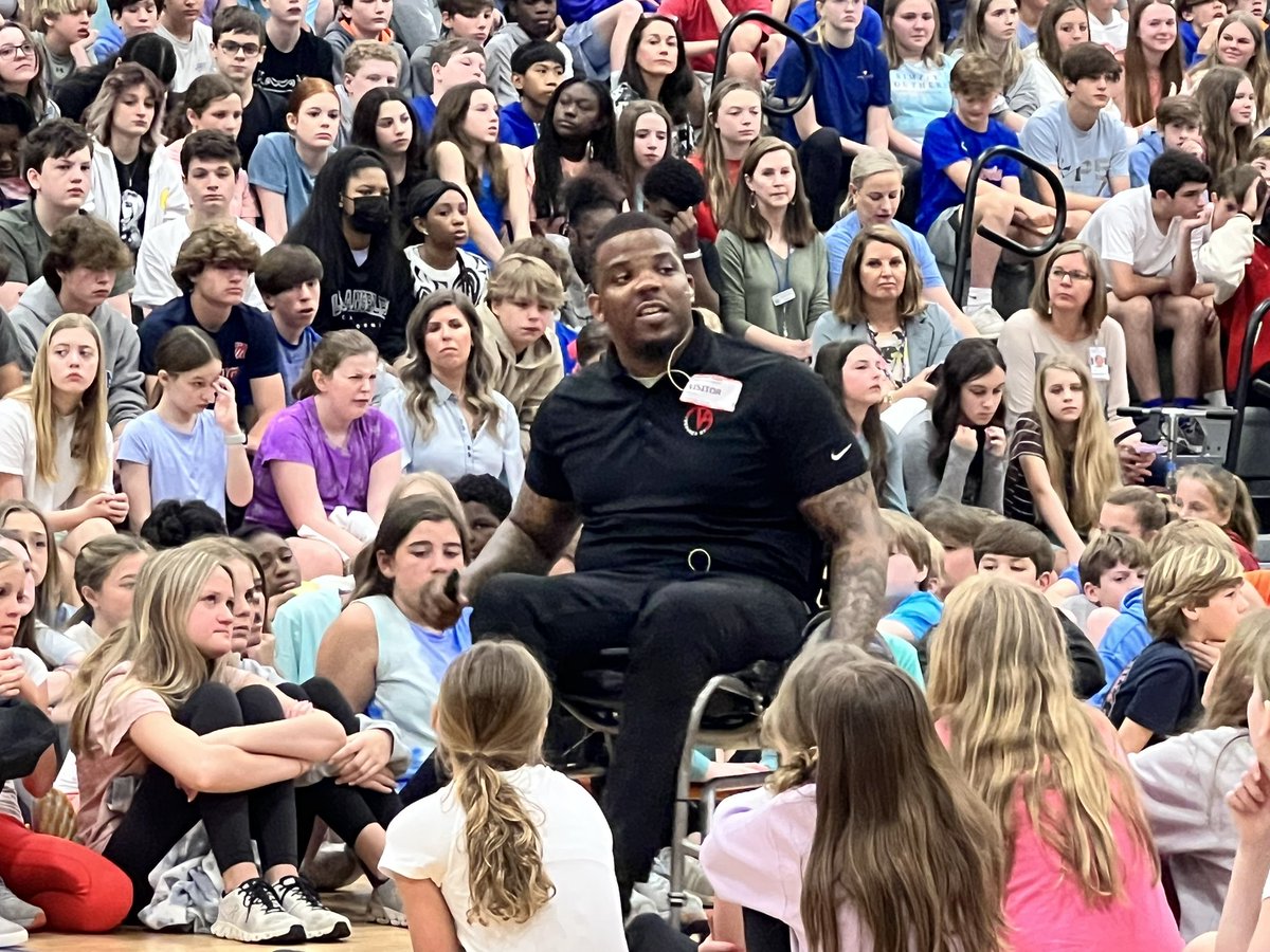 pizitzlibrary's tweet photo. Our Pizitz family had the opportunity to hear from Timothy Alexander yesterday about his book and life. He left us all inspired and invigorated!  Thank you so much for sharing with us!  @InspiredbyTA @pizitzmiddle https://t.co/r5eLiGSerw