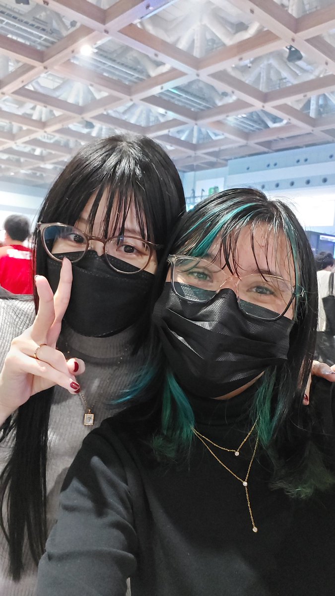 aniluporras's tweet photo. The best picture I have of #EVOJapan2023 with the talented Japanese Tekken player @YUYU_FGC 
Thank you for the photo💕💕 https://t.co/iDJo1HlNo2