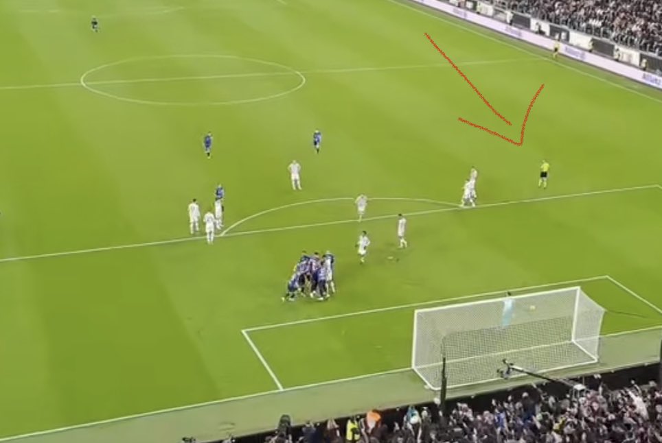 90ordnasselA's tweet photo. Massa ha letto il labiale di Lukaku.
Non c’è che dire, siamo di fronte ad un fenomeno. https://t.co/AS5LouPoET