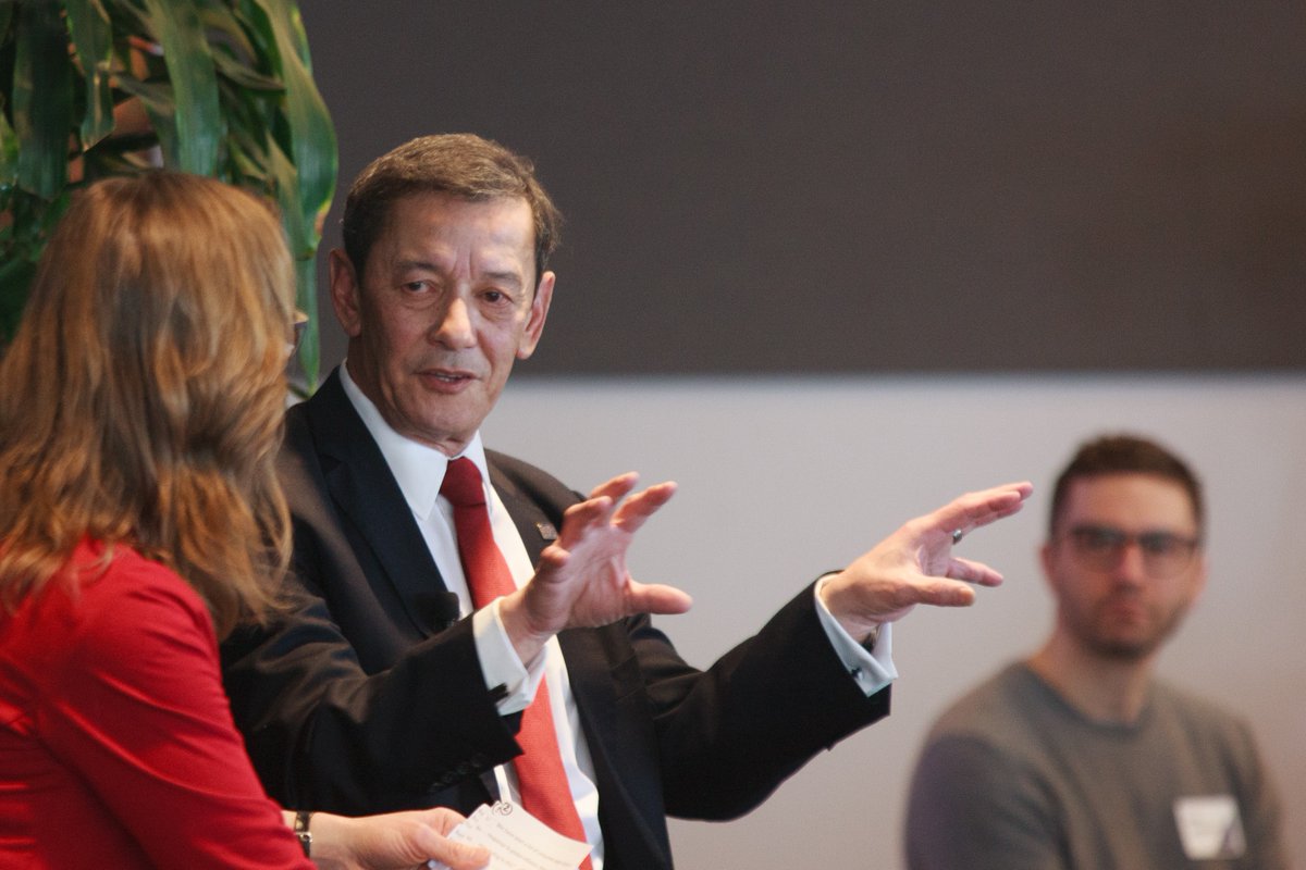 SmithBusiness's tweet photo. Last week, members of the Smith community gathered in Toronto and virtually to hear from longtime professor and one of Canada's top #marketing and brand experts: Ken Wong (@KBW2009).
Check out the recording: https://t.co/mkwZGoHaY1
#SmithBusiness #SmithToronto https://t.co/jSIUflcLMC