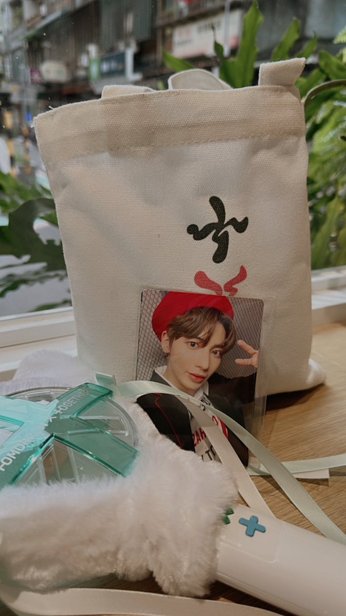 q40324q86's tweet photo. #TXT 兩天演唱會圓滿結束 💚🐿️💚 https://t.co/wRWUMYEpmV