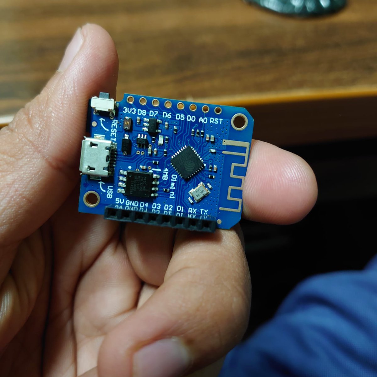 ajnetra's tweet image. "Just discovered the #D1mini, a tiny and affordable development board that packs a punch! Perfect for #IoT projects and experimenting with #Arduino. Can't wait to see what I can create with this little guy! 🚀💻 #electronics #makersgonnamake"