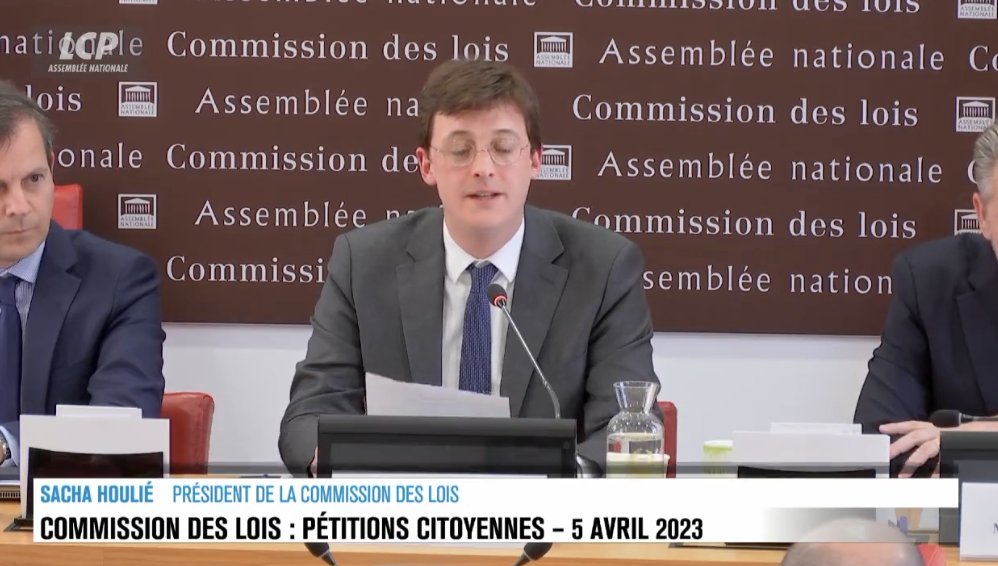 nicolasputsch's tweet image. 💥 URGENT ! (Vidéo) La pétition pour la dissolution de la BRAV-M qui comptait 262 000 signatures classée par la commission des lois  putsch.media/20230405/actua…  #DissolutionBravM