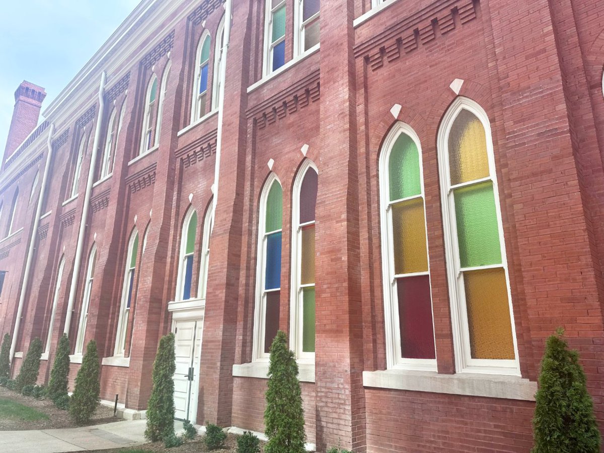 theryman's tweet photo. Tell us - what's your dream show at the Ryman? 💒 https://t.co/4dQPtM8u5T