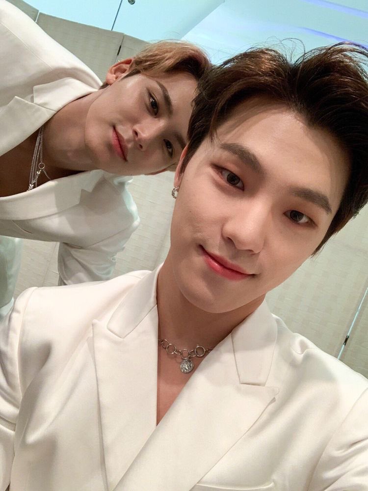happy mingyu day ! 🐶🩵

#민규생일은_아름답기를_따뜻하길
#IWannaStayWithGYU <a href="/pledis_17/">세븐틴(SEVENTEEN)</a>