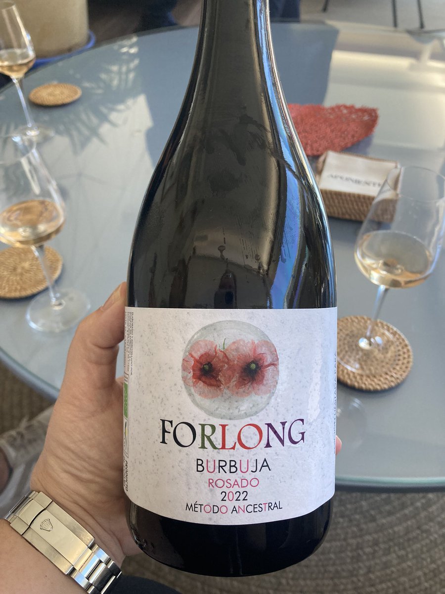 Aponiente. Está junto a la estación en un sitio espantoso. Antiguo molino de mareas rehabilitado: sala maravillosa y enorme comparada con la antigua. Mar, buen hacer y muy buena comida y bebida. La experiencia es de 11/10. <a href="/Lucia_Vinos/">Lucia Fuentes</a> lo borda. Vaya disfrute. Muy recomendable.