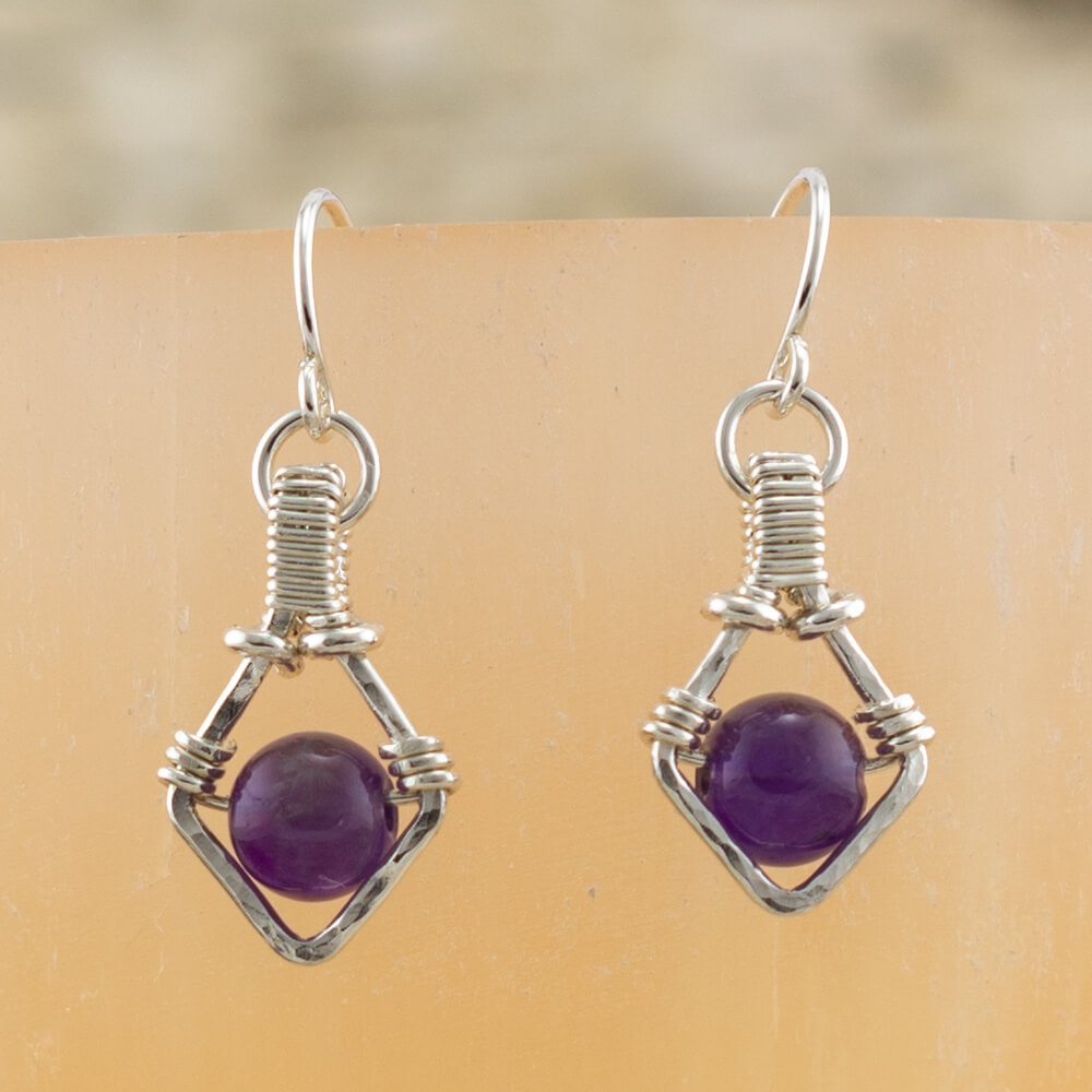 Need a little comfort?

These amethyst earrings are so calming that they put you in a state of bliss.

Available on website

#amethystjewelry #purplegem #amethystcrystal #PurpleAmethyst #amethystearring #amethystearrings #ritasrainbowjewelry