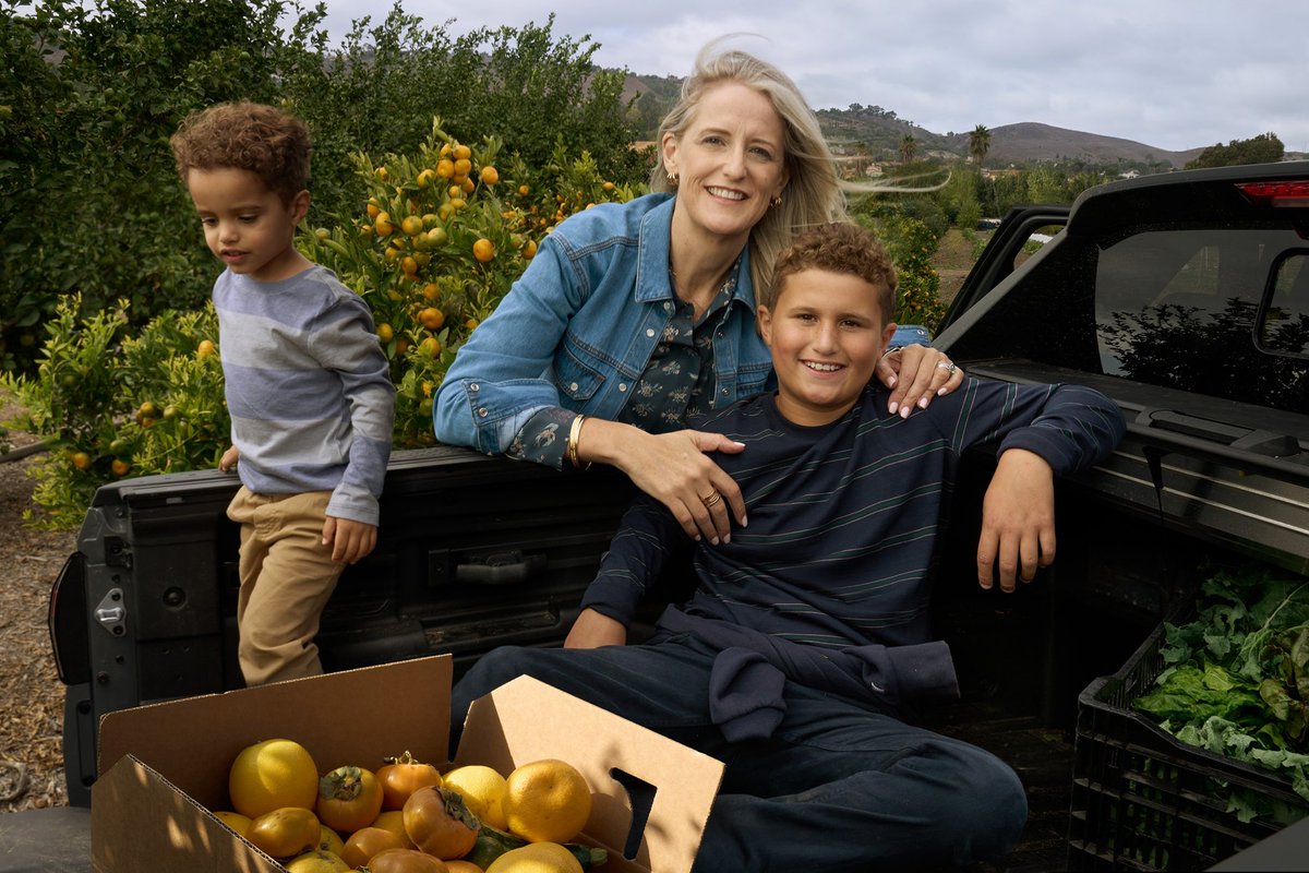 Annie Leibovitz (@annieleibovitz) on Twitter photo Journeys / For <a href="/Hyundai/">Hyundai USA</a> #ItsYourJourney
Nikolete Nikravan and her students, Santa Fe, TX, 2022
Jessica Durand and her family, Attleboro, MA, 2022
Jaehoon Chang, Fountain Valley, CA, 2023
Kate Fabian and her sons, San Juan Capistrano, CA, 2022
#HyundaiPartner Journeys / For <a href="/Hyundai/">Hyundai USA</a> #ItsYourJourney
Nikolete Nikravan and her students, Santa Fe, TX, 2022
Jessica Durand and her family, Attleboro, MA, 2022
Jaehoon Chang, Fountain Valley, CA, 2023
Kate Fabian and her sons, San Juan Capistrano, CA, 2022
#HyundaiPartner