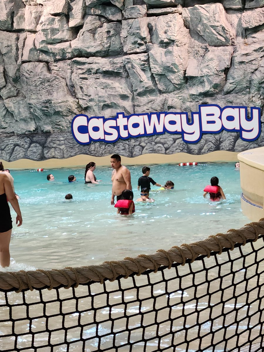 BuckeyeBilly4t's tweet image. Water park #LivinLife #LovinLife