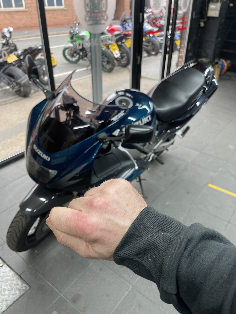 DMC_Motorcycles's tweet photo. Skinned Kucking Fnuckles!!
These bikes are a dream to work on, built when they made them best generally speaking.
Side light bulb swap not so much.
#imabitch #callamedic #nowaitimadoctor #motorcyclesurgeonsofleshisntinmyareaofexpertise #areyoureallyreadingthesehastags #haha https://t.co/tctv7C8JHO