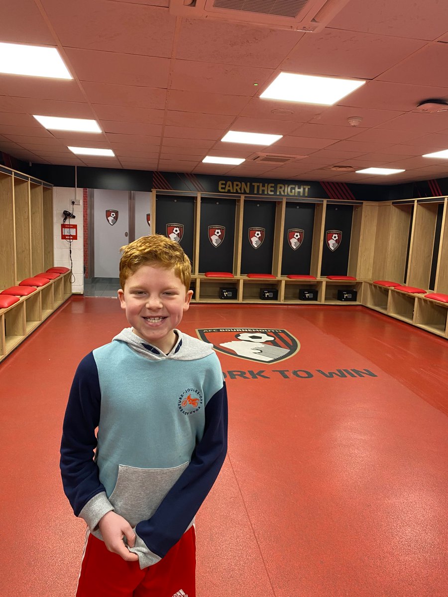 HeadstarJR's tweet photo. Thanks to @jimfrevola &amp; @afcbournemouth for showing that, despite being in the premier league, the club still has family and community at its heart. Special thanks to Vicky on reception too for pulling the strings and making 2 boys very happy! 😃 https://t.co/GavPOUxdCu