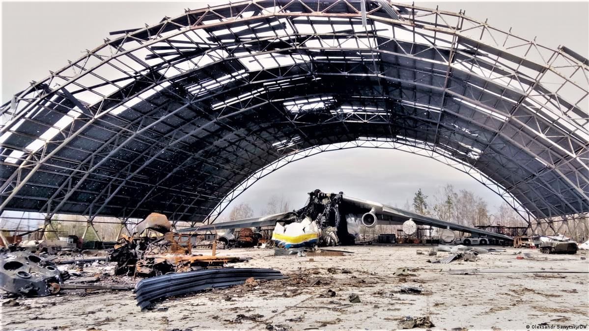 Сейчас в меня полетит гора хейта, отписок, ‘зрадо-обвинений', но я выражу свое мнение. Экс-директору ГП "Антонов" Сергею Бычкову сообщили о начале в отношении него производства о служебной халатности в следствии которой Украина потеряла самый большой самолет в Мире - нашу дорогую