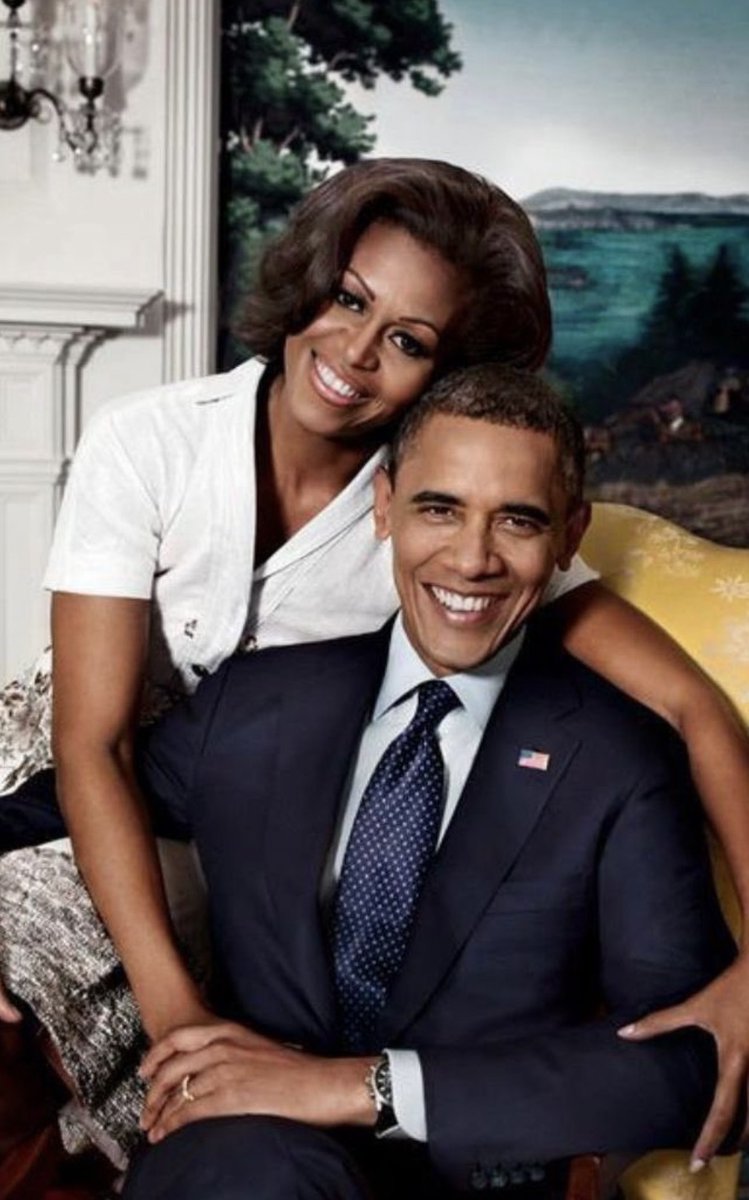 Drop a 💙 if you love the Obamas!