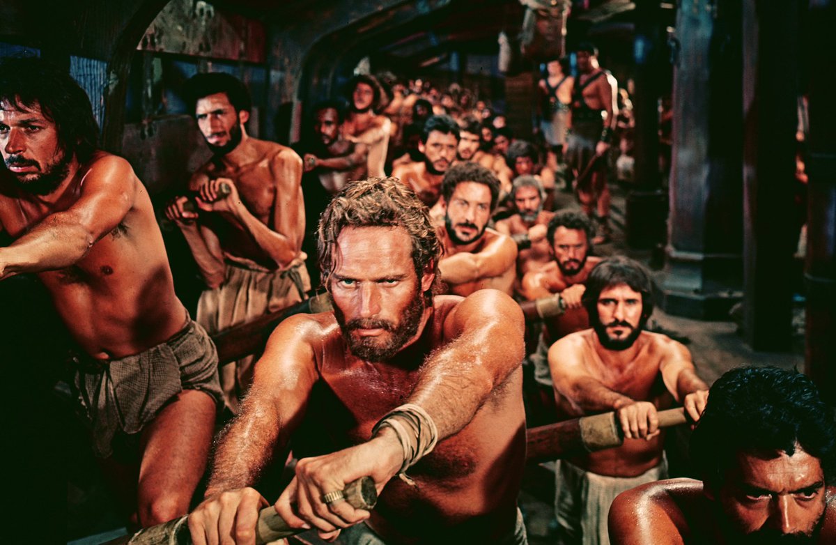 Viernes Santo..en Novissima Movie 🎥 función vespertina 17.00