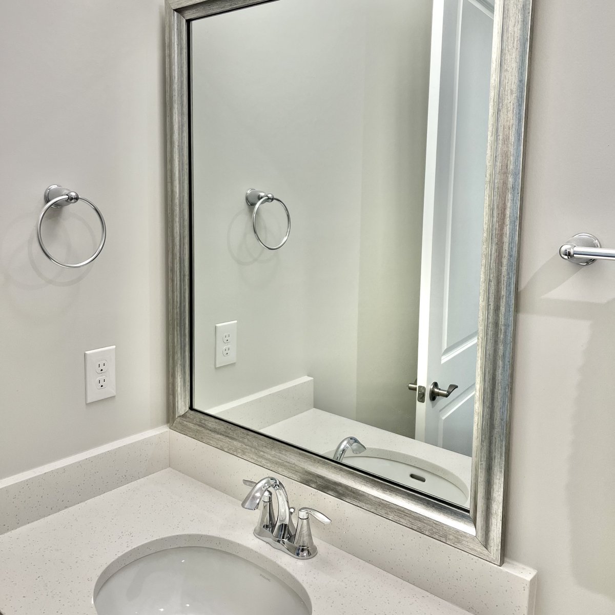 MirrorMate tweet media