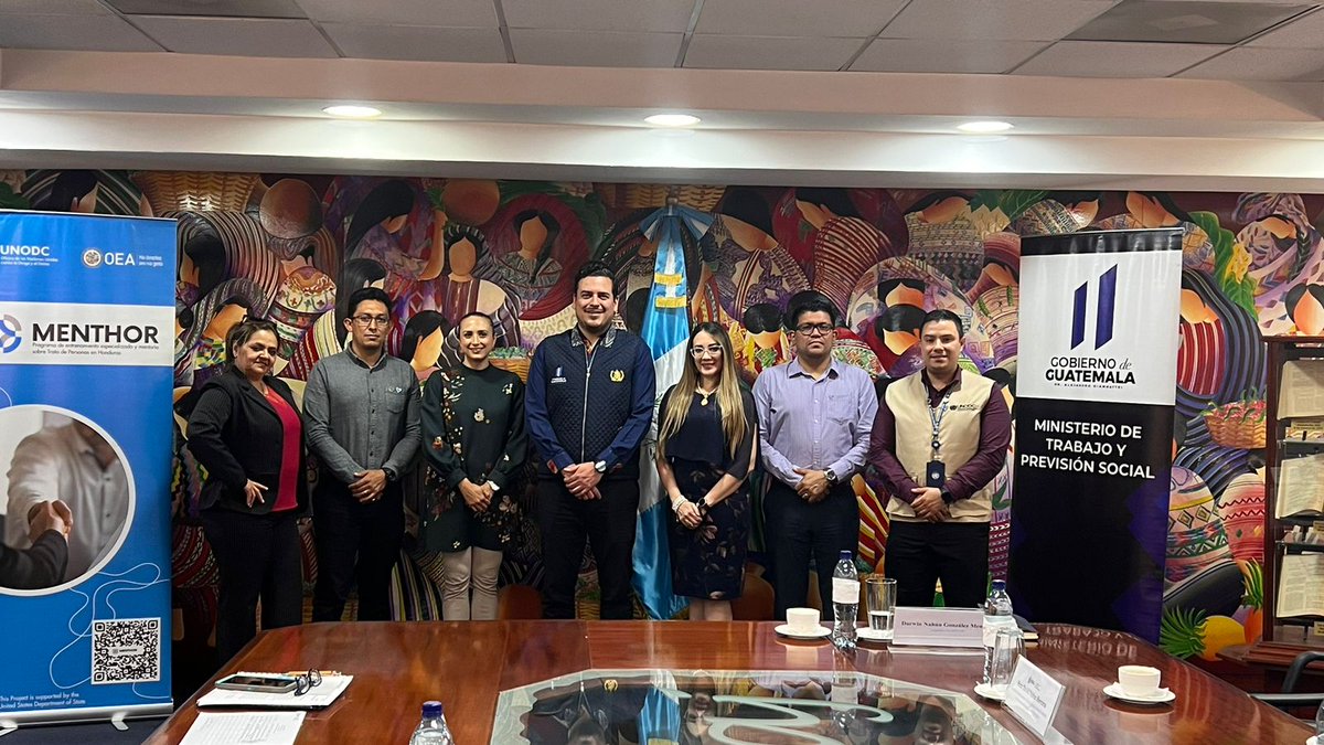 UNODC_ROPAN's tweet photo. Operadores de justicia y representantes del gobierno de Honduras 🇭🇳 realizan visita de estudio e intercambio de buenas prácticas a Guatemala🇬🇹.
Estos 4 funcionarios son egresados del diplomado sobre #TrataDePersonas ofrecido por nuestro programa #Menthor. https://t.co/ZAVFIZc8Nw