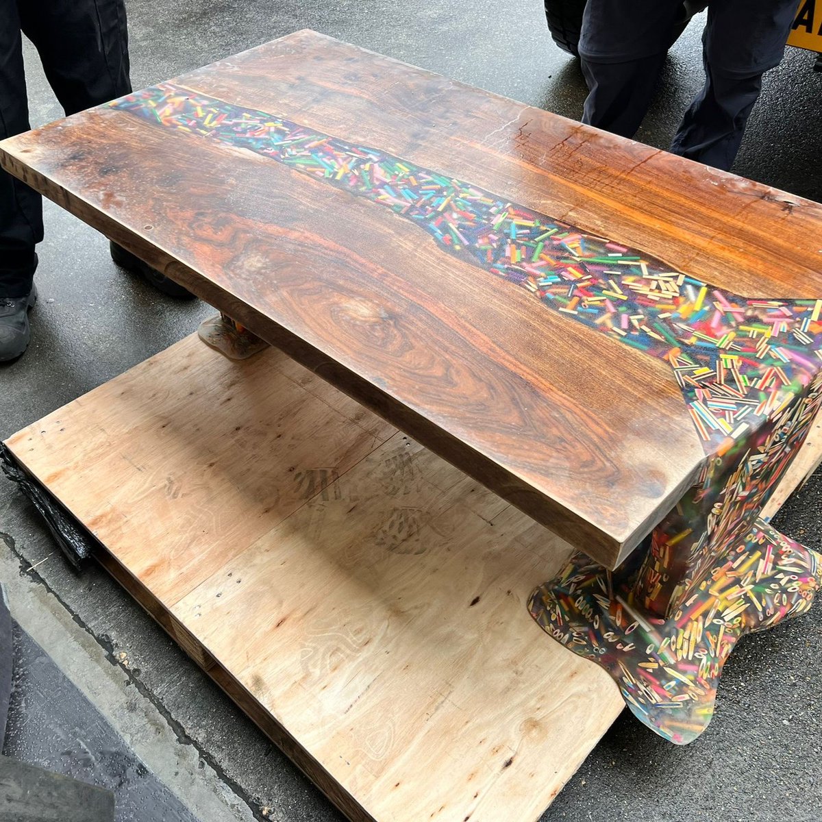 entropyresins's tweet image. Lights, camera, action! A restoration of 🎥 @nickzammeti 's pencil river table.

Watch him make it: bit.ly/3ZF3o5f

#resinart #pencilart #tabledesign #entropyresin #entropyresins #woodentable #rivertable #epoxy #resin #sustainable #biobased #USDA #biopreferred