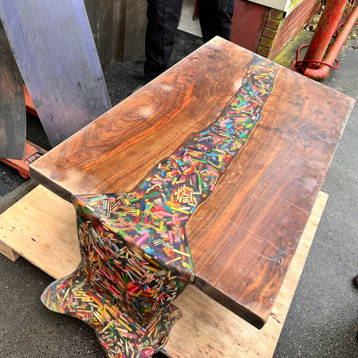 entropyresins's tweet image. Lights, camera, action! A restoration of 🎥 @nickzammeti 's pencil river table.

Watch him make it: bit.ly/3ZF3o5f

#resinart #pencilart #tabledesign #entropyresin #entropyresins #woodentable #rivertable #epoxy #resin #sustainable #biobased #USDA #biopreferred
