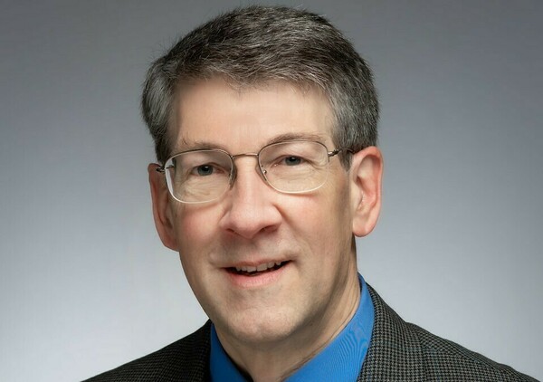 Michael Hildreth, professor of physics and astronomy and senior associate dean for research and graduate studies in the College of Science at the Univ. of Notre Dame, has been appointed vice president, associate provost and dean of the Graduate School. bit.ly/3U96yNv