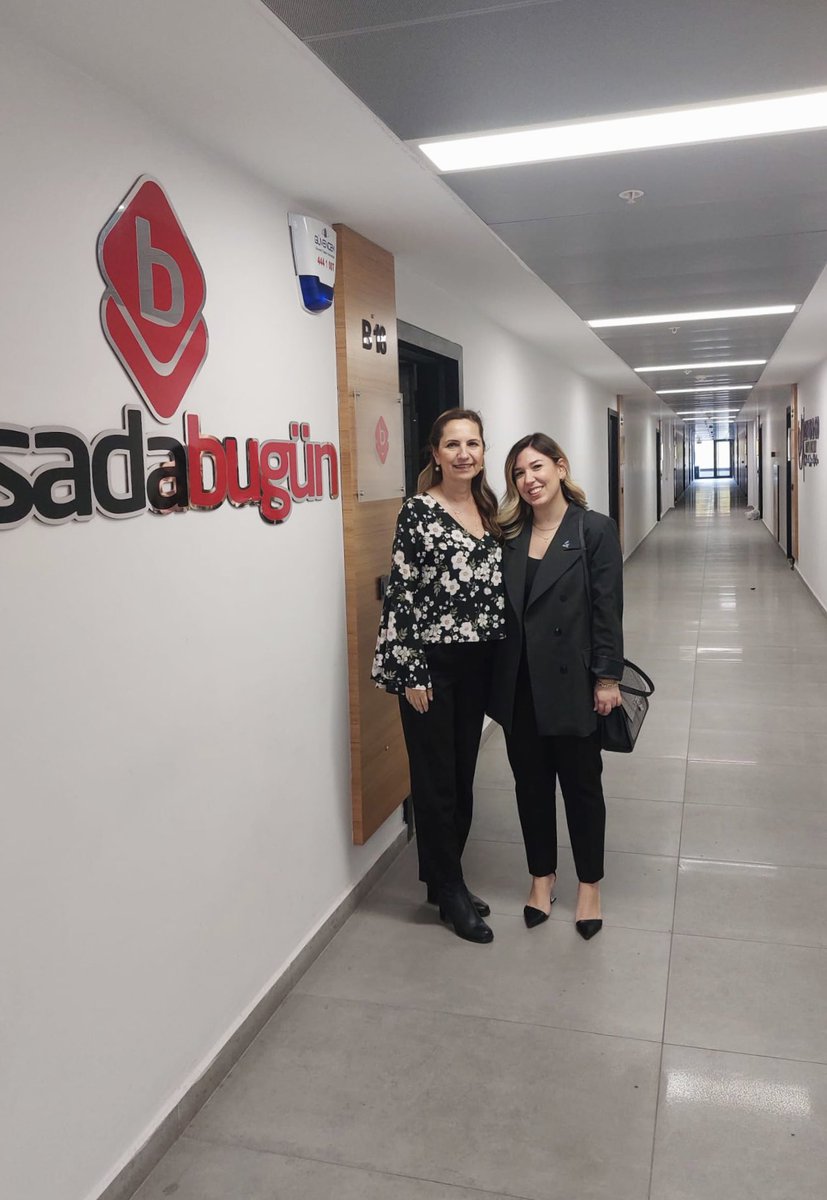 tugbayildizer's tweet photo. @bursadabugun Genel Yayın Yönetmeni 
Kıymetli  @Aysinkomitgan ‘ı ziyaret edip, keyifli bir sohbet gerçekleştirdik. https://t.co/LQqbLRBYwW