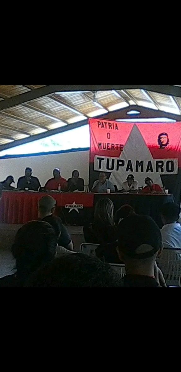 Con nuestra dignidad y moral revolucionaria presente.
Exigimos la libertad plena del baluarte revolucionario José Pinto, sometido a medidas judiciales por la trama falsa de un sector de gran poder, estructurado en corrupción.