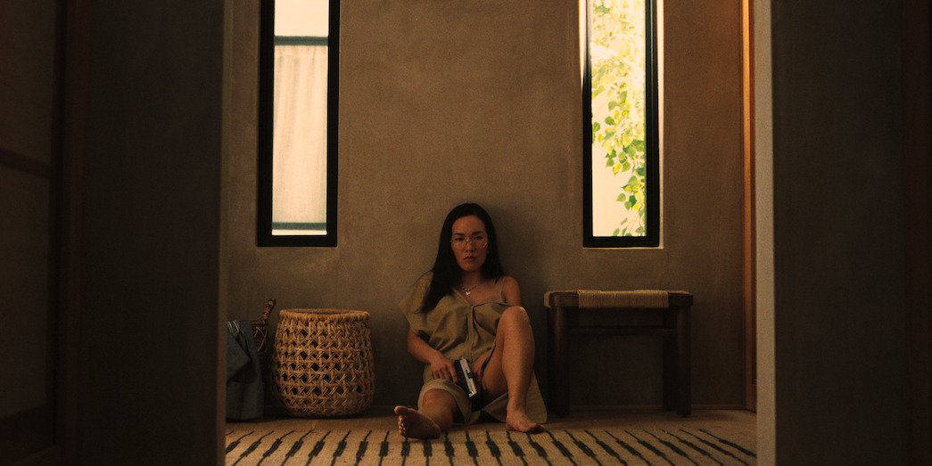 JournoAayu's tweet image. 'BEEF' is undoubtedly one of the riveting shows that perfectly captures the calamitous complexities  in the lives of two people. The hostile chemistry between Steven Yeun and Ali Wong makes it even better. This is Netflix's 'Best' original show of the last 5 years.

#BeefNetflix