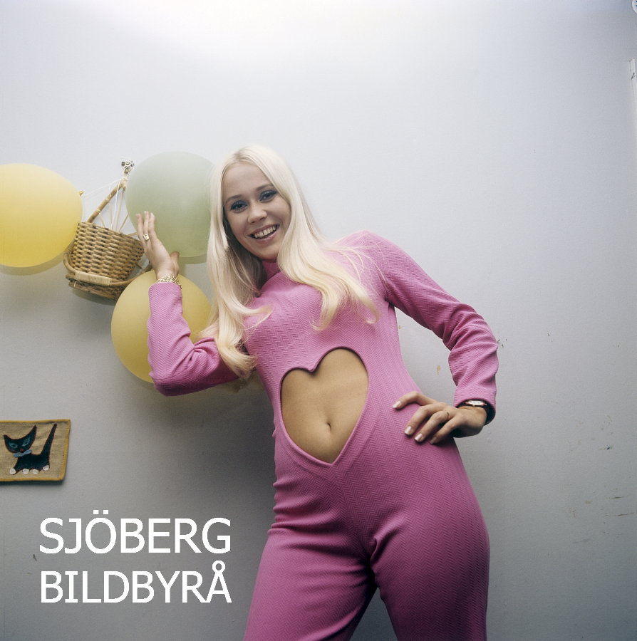 Agnetha Fältskog fyller 73 år idag, född 5 april 1950 i Jönköping. Känns overkligt.
Måste illustrera med bilder tagna av Åke Cyrus 1970 då hon blott är 20 år gammal, känns bättre.
Grattis fantastiska Agnetha.

#ABBA #AgnethaFältskog #popmusic #export #musik