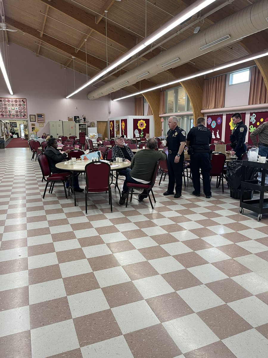 We had a great time doing #coffeewithacop at the Chelmsford Senior Center.    It’s always great to get out and have some conversation and laughs with our neighbors!