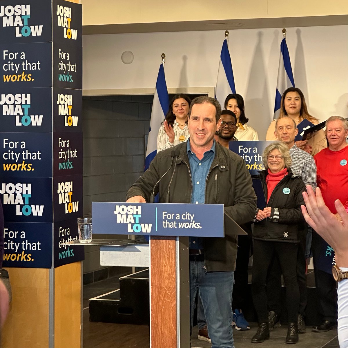 JoshMatlow's tweet image. The current approach that our city has been using to address violence isn&apos;t working. People don&apos;t feel safe on the TTC or in our neighbourhoods. That&apos;s why we&apos;re announcing the Community Health &amp;amp; Safety Fund, a $115 million fund addressing the root causes of violence in Toronto.