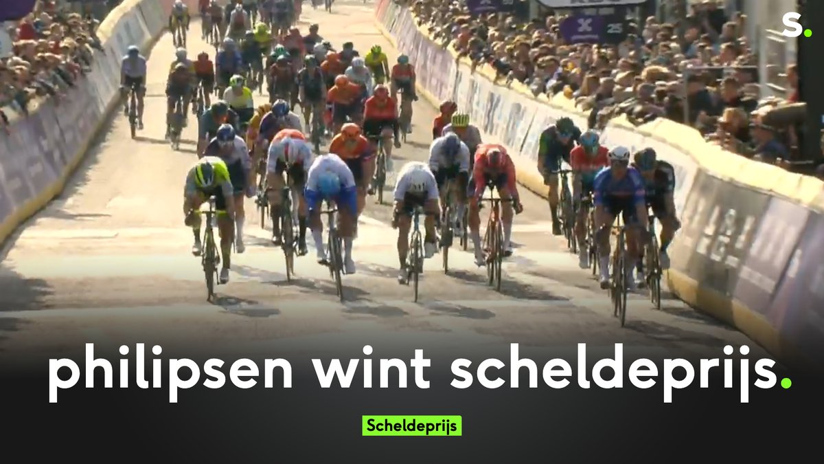 sporza_koers's tweet photo. Jasper Philipsen is sprintkoning in Schoten! #SP23 #SP 

Bekijk de sprint: https://t.co/G7McAHw73q https://t.co/EchYX1yrVz