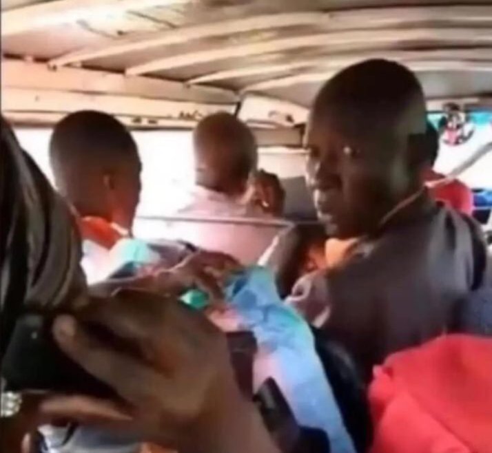 munga__'s tweet photo. "kefini mlipea ng'ombe majani ama mnagonja nikuje nizipeleke hoteli" https://t.co/euUqpuKrG6