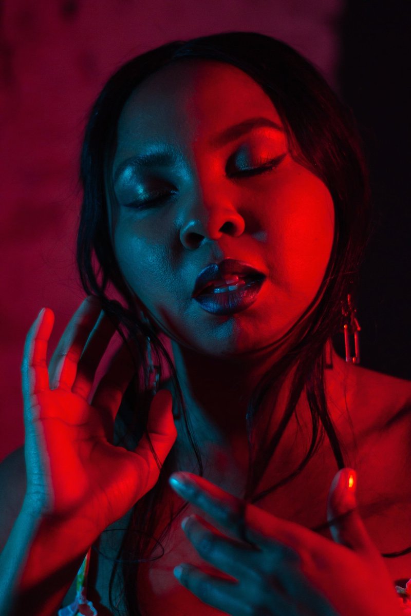 miuhaiti's tweet photo. Red and blue mood...
📸 @mekitwokht 
.
#newsingle #isthislove #outnow #shotoftheday #dailymood #redandblue https://t.co/v2VsV9cSS6