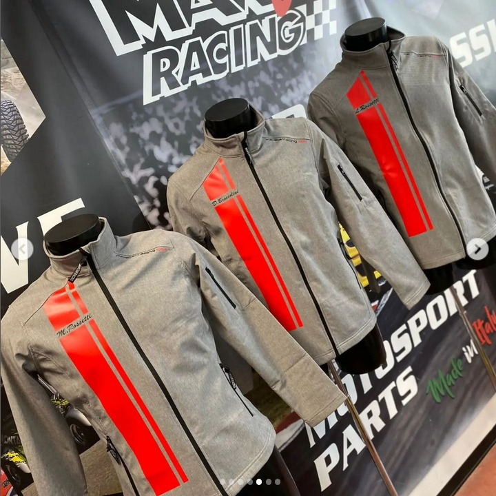 MAXICARRACING's tweet image. Un altro bel progetto firmato #maxicarracing portato a termine!! Per info e preventivi contattateci:
📷 info@maxicarracing.it
📷 333 994 2009
#noisiamopassione #customclothes #racingsuits #racingclothing #ompracing #customizedsuits #racingparts #motorsport #maxicarracing