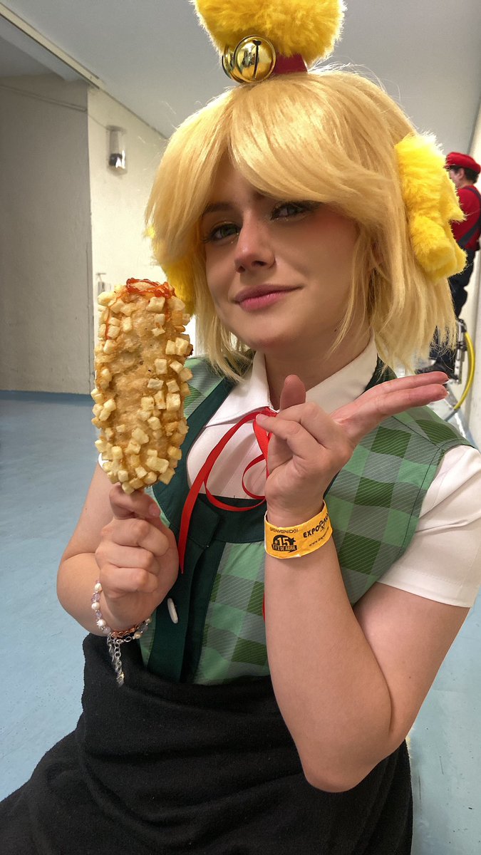 PunkMacarroni's tweet photo. Yo con una banderilla con papitas 
Estaba muy feli https://t.co/D5xddLRZQ4