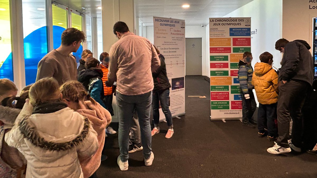 [#SOP2023]
Le #CNOSF est présent à Reims aux côtés du <a href="/CdosMarne/">CDOS Marne</a> et de la <a href="/VilledeReims/">Ville de Reims</a> dans le cadre de la Semaine Olympique et Paralympique.
Les enfants présents ont pu profiter d'animations sportives, comme le patinage et la natation, et participer à des jeux sur l'olympisme.
